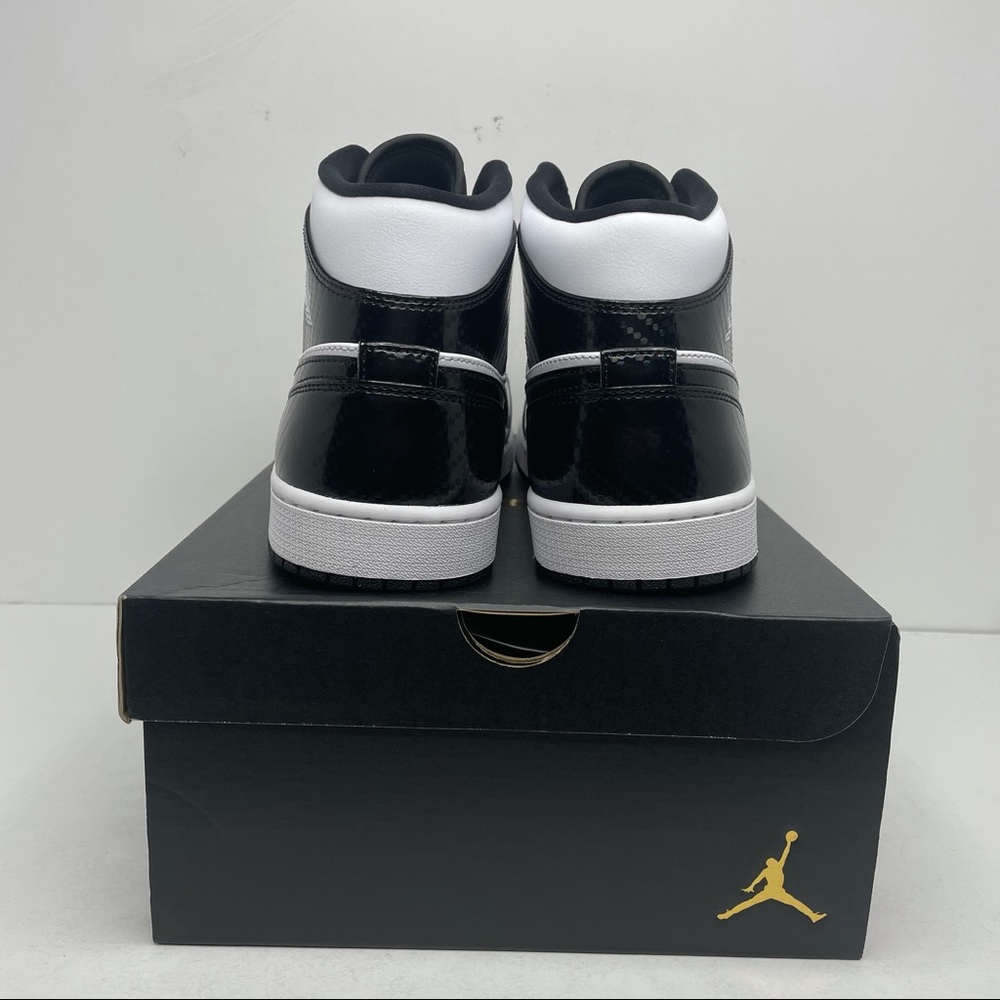 Nike Air Jordan 1 Retro Mid SE “Carbon Fiber” NEW - Picture 5 of 7